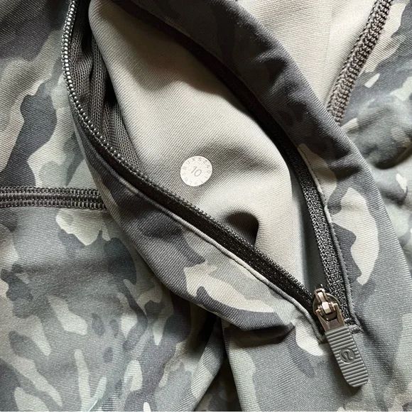 Lululemon Wunder Under Camo Leggings size 10 - Picture 5 of 5